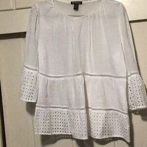 Beautiful white lightweight top size M NWOT